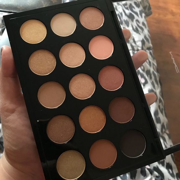 MAC COSMETICS EYESHADOW PALETTE - Picture 6 of 8